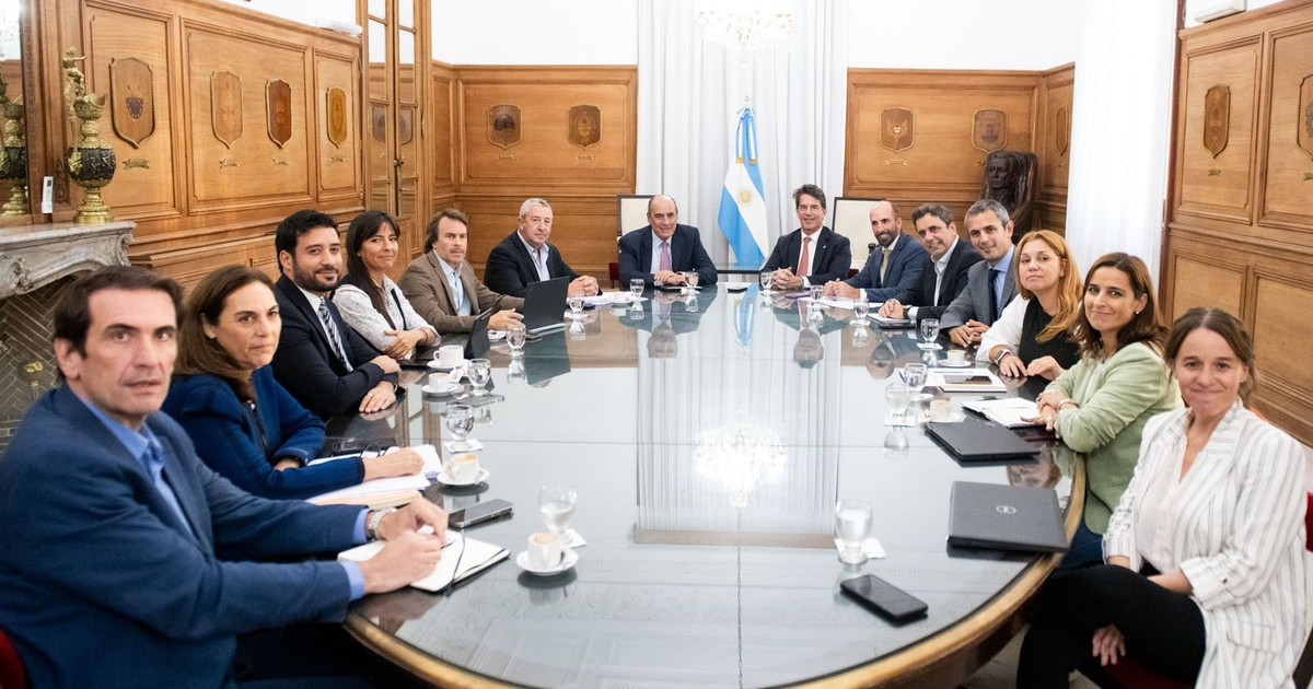 El Gobierno Define el Nuevo Borrador de la Ley Bases - 247 diario